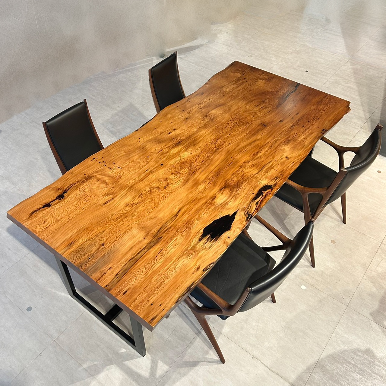 大川店おすすめの屋久杉一枚板