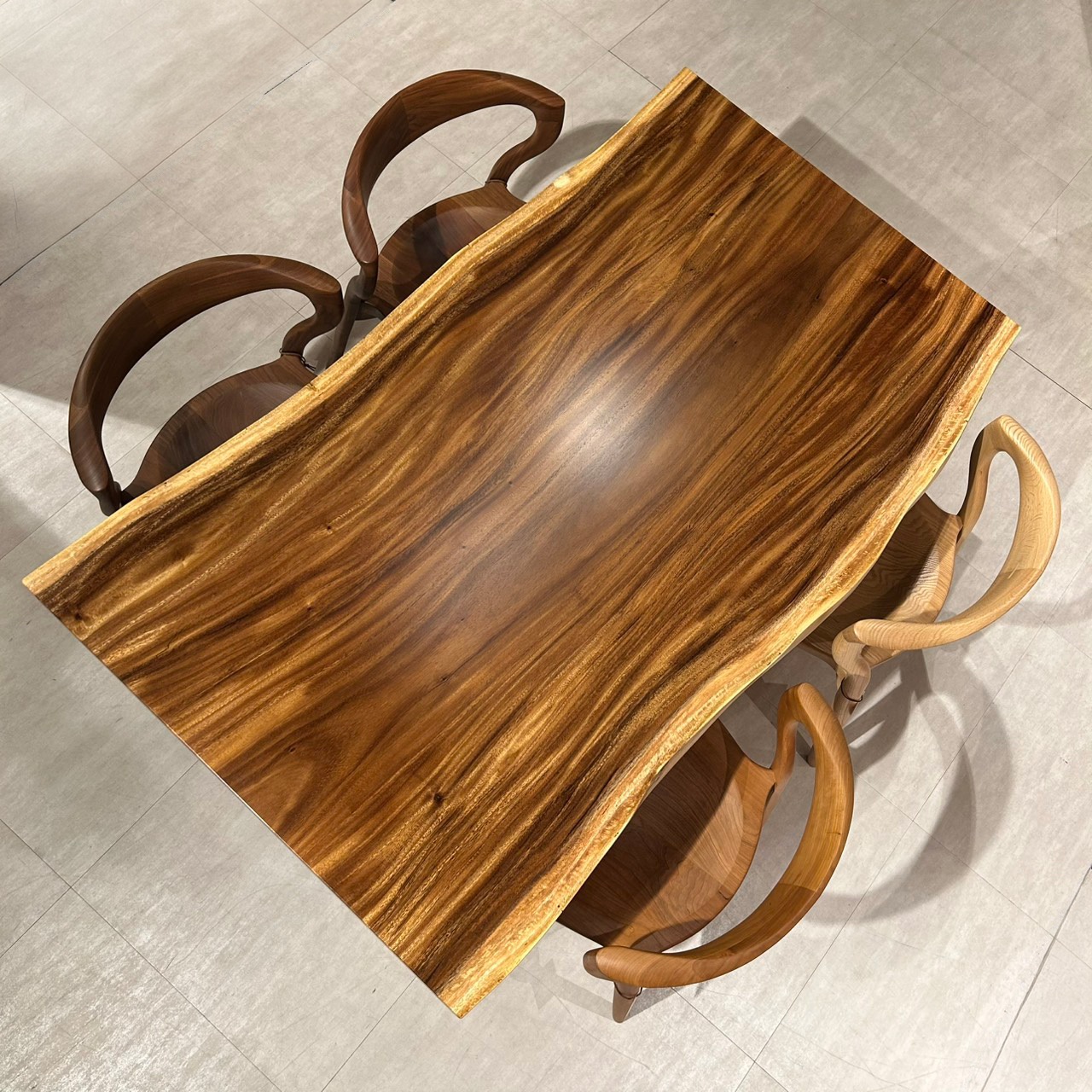 横浜店おすすめの一枚板