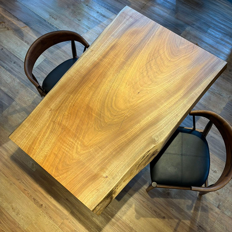 吉祥寺店おすすめのタブ一枚板