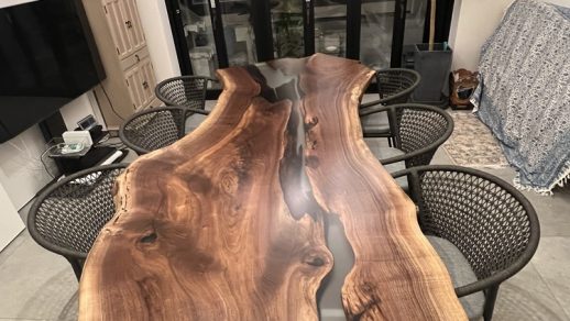 ウォールナットレジンテーブル納品事例