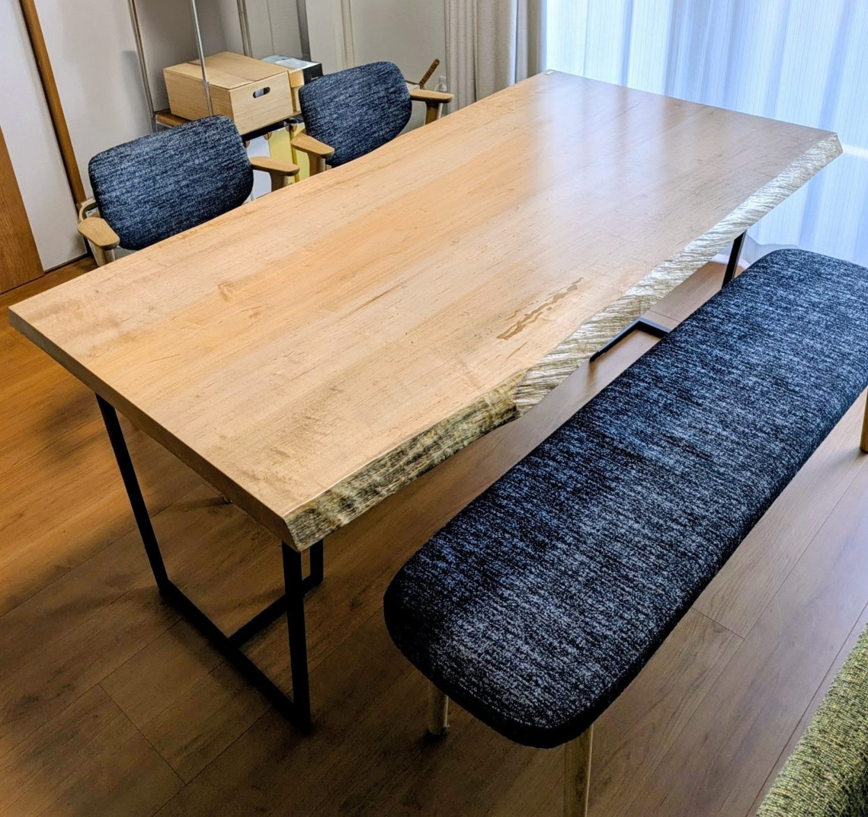 ソフトメープル一枚板テーブル納品事例