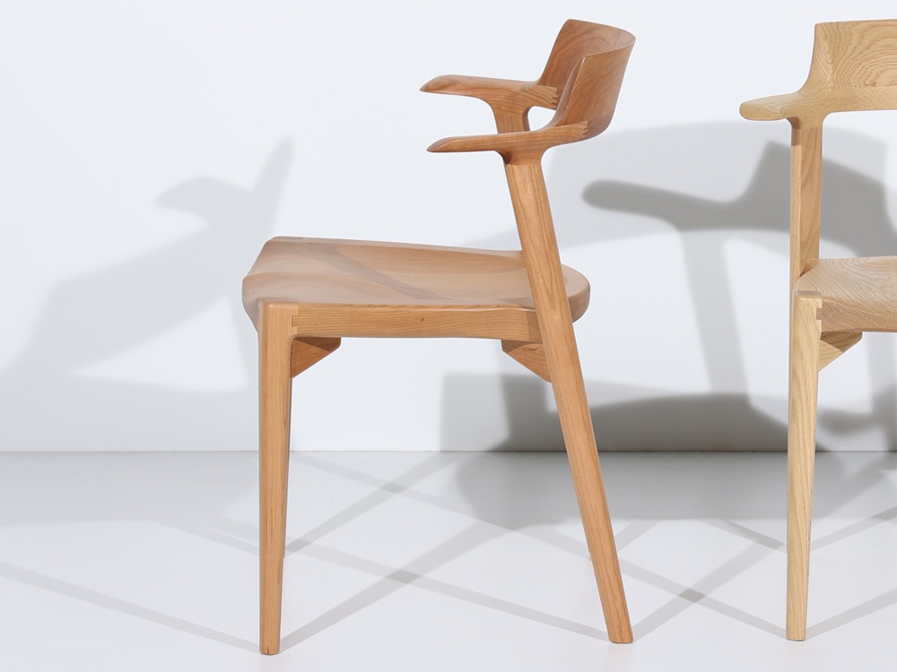 ササエノチェア奥行