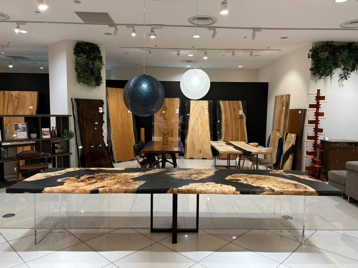 ポプラ　レジンテーブル