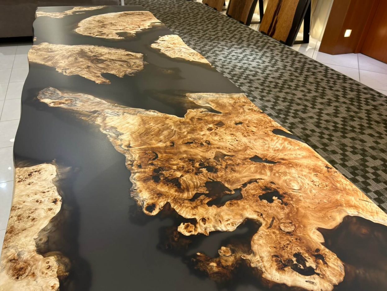 ポプラ　レジンテーブル