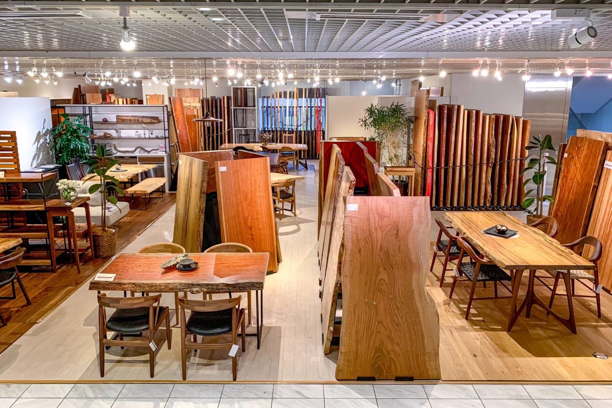 会場：アトリエ木馬新宿ギャラリー