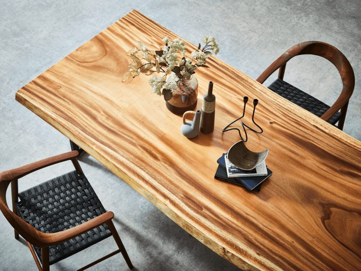 モンキーポッドの一枚板テーブル