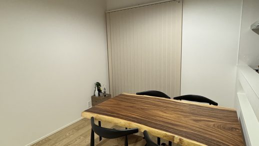 モンキーポッド一枚板テーブルの納品事例