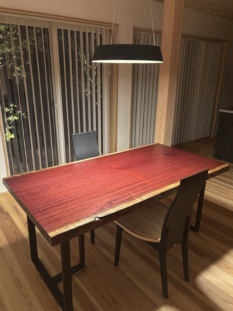 パープルハート一枚板テーブル納品事例